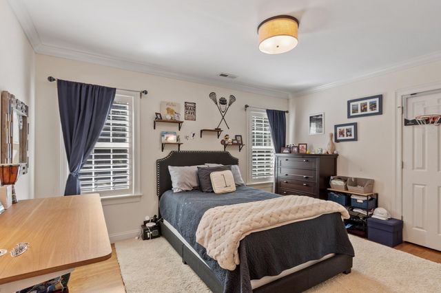 48 Robinson Dr, Bedford, MA 01730