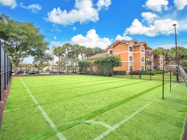 8955 Wiles Road 303, Coral Springs, FL 33067