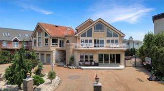 545 Arbutus Ave, Staten Island, NY 10312