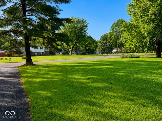 11314 Peacock Drive, Indianapolis, IN 46236