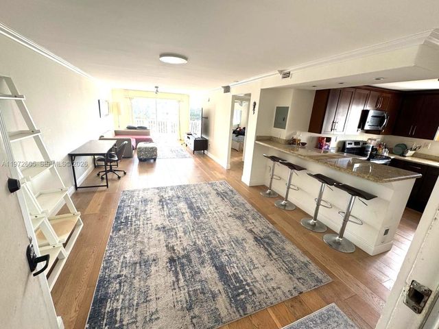 910 Michigan Ave 501, Miami Beach, FL 33139