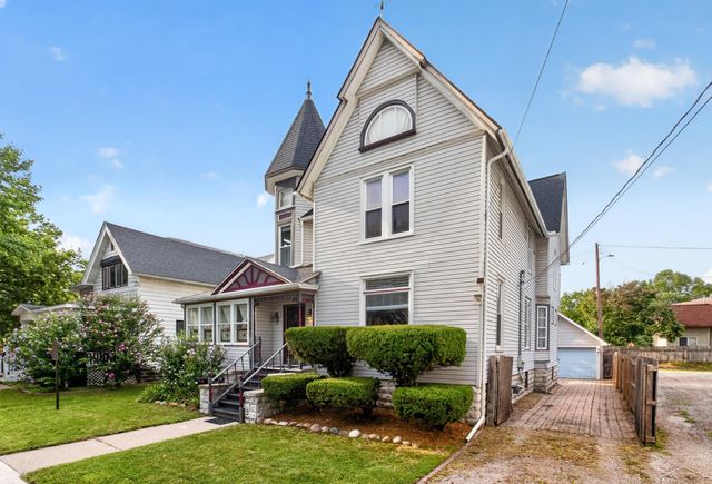 911 McKinley Avenue, Bay City, MI 48708