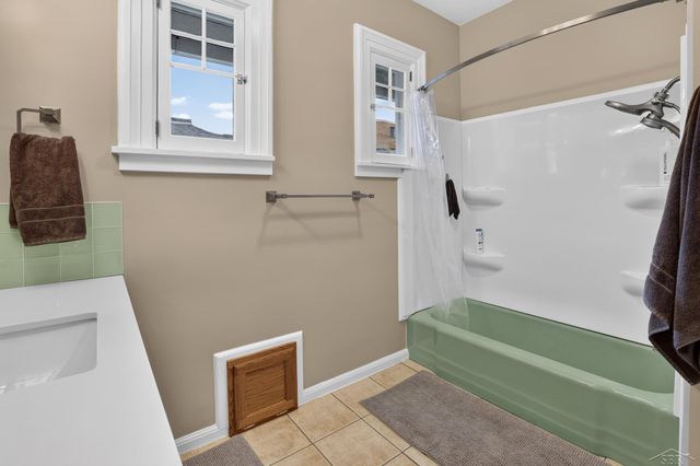 911 McKinley Avenue, Bay City, MI 48708