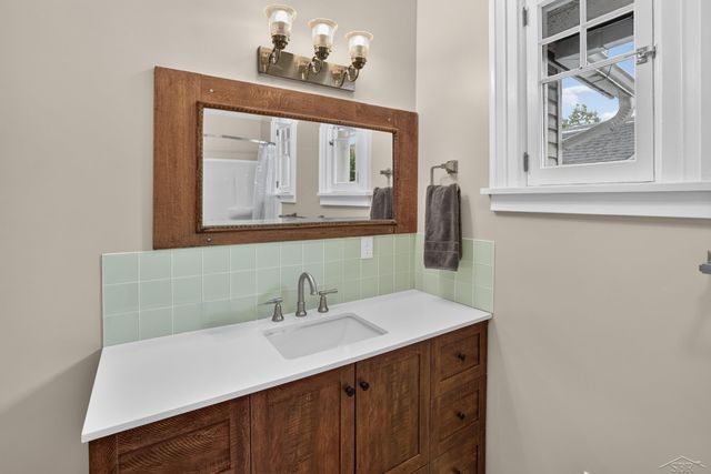 911 McKinley Avenue, Bay City, MI 48708