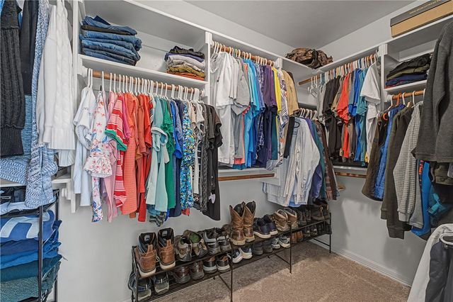 111 NE Lake Forest Lane, Bentonville, AR 72712