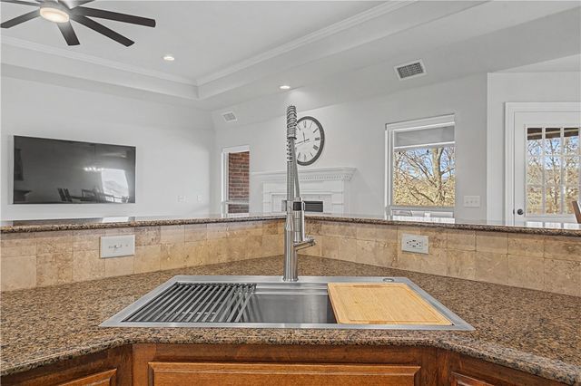 111 NE Lake Forest Lane, Bentonville, AR 72712