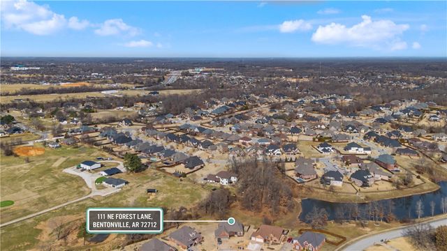 111 NE Lake Forest Lane, Bentonville, AR 72712
