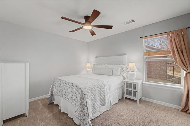 111 NE Lake Forest Lane, Bentonville, AR 72712