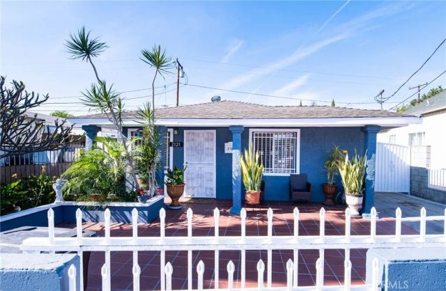 2121 E Shauer, Compton, CA 90222