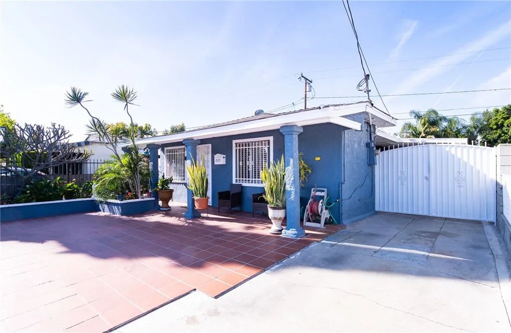 2121 E Shauer, Compton, CA 90222