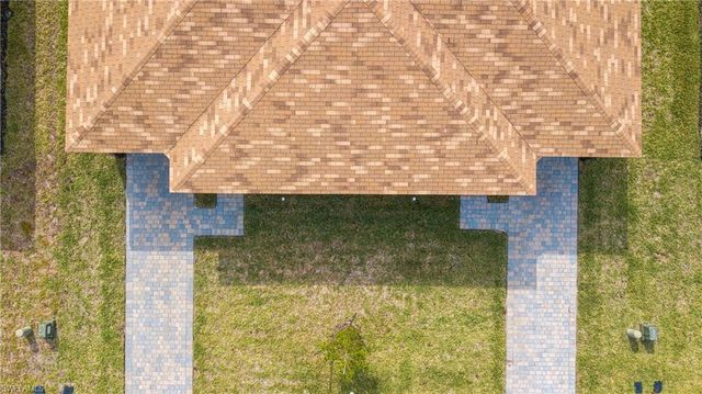 18295 Gibraltar LN, Lehigh Acres, FL 33936