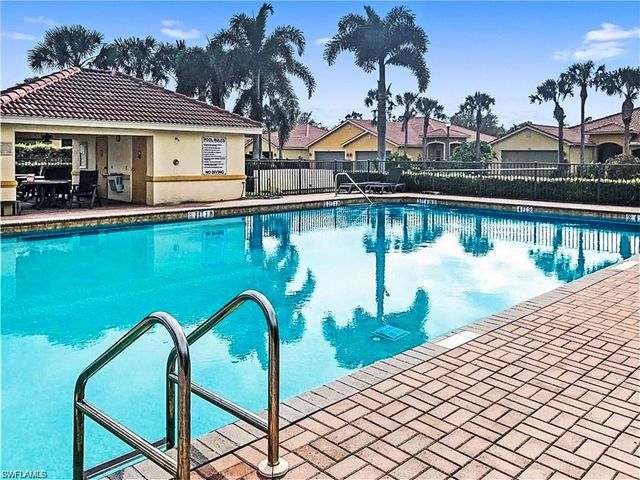 18295 Gibraltar LN, Lehigh Acres, FL 33936