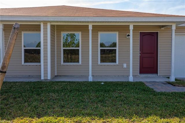 18295 Gibraltar LN, Lehigh Acres, FL 33936