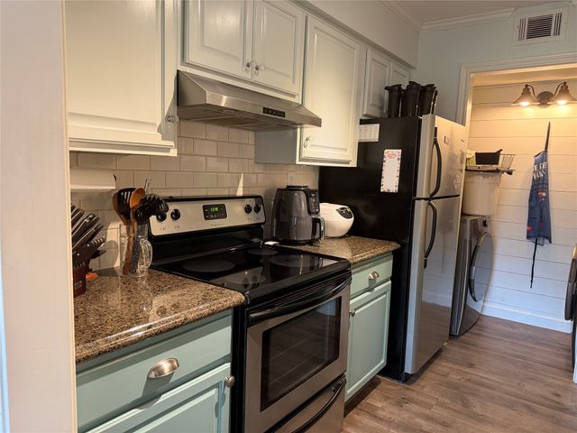 16301 Ledgemont Lane 181, Addison, TX 75001