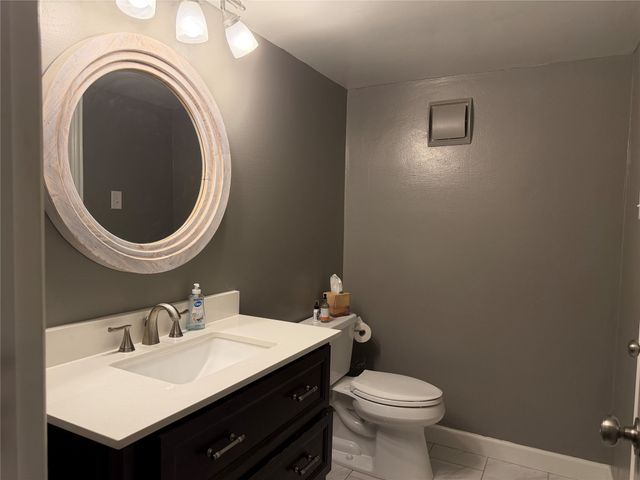 16301 Ledgemont Lane 181, Addison, TX 75001