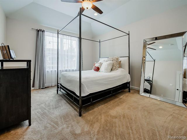 7212 Berry Field, West Bloomfield, MI 48322