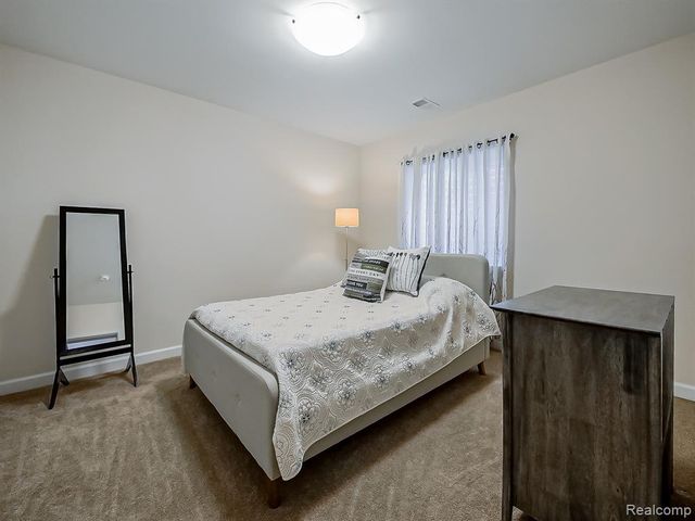 7212 Berry Field, West Bloomfield, MI 48322