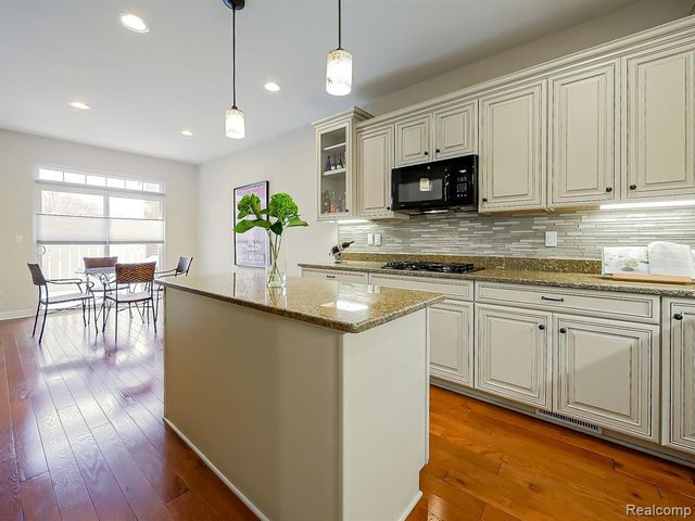 7212 Berry Field, West Bloomfield, MI 48322