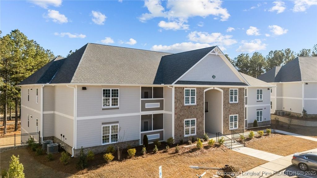 240 Gallery Drive 102, Spring Lake, NC 28390
