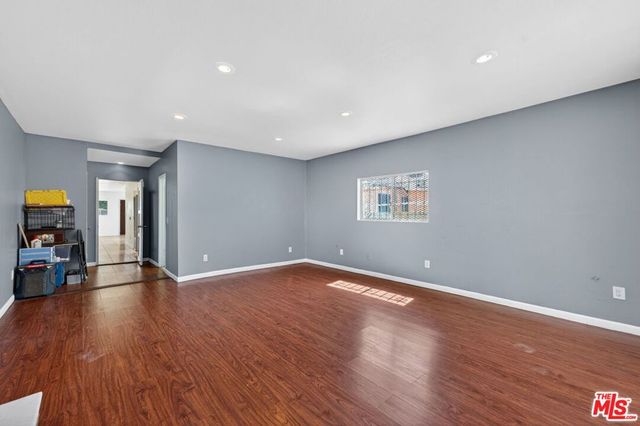 913 E 92nd Street, Los Angeles, CA 90002
