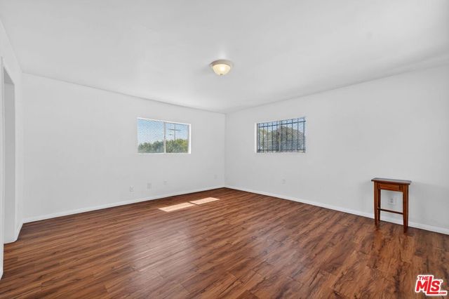 913 E 92nd Street, Los Angeles, CA 90002