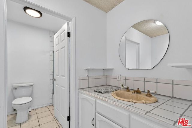 913 E 92nd Street, Los Angeles, CA 90002
