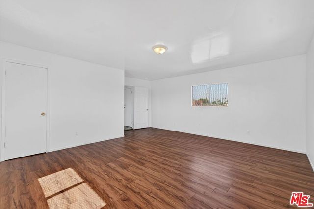 913 E 92nd Street, Los Angeles, CA 90002