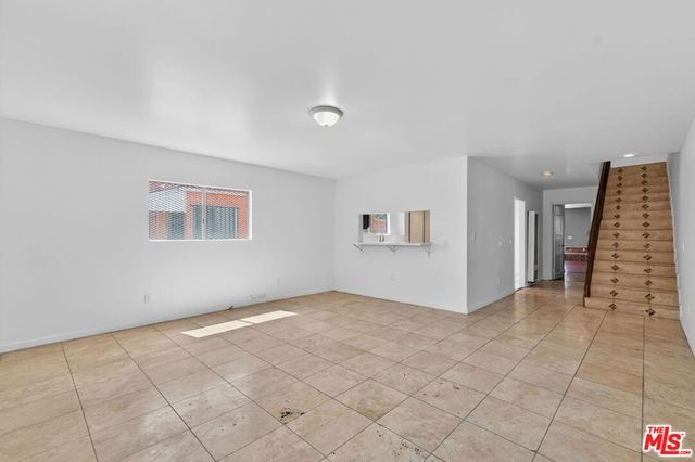 913 E 92nd Street, Los Angeles, CA 90002