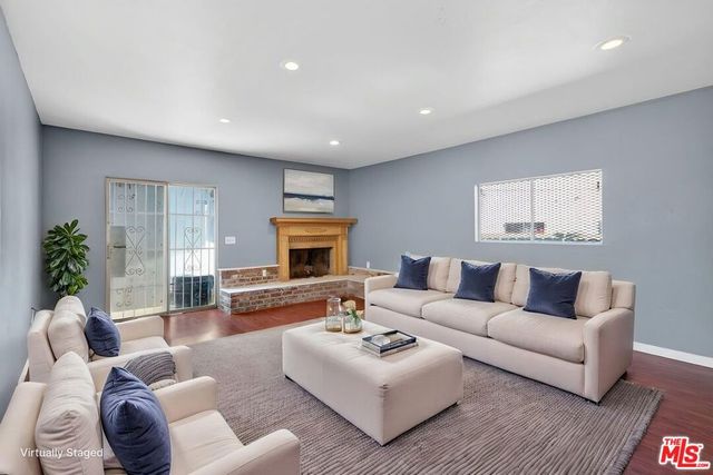 913 E 92nd Street, Los Angeles, CA 90002