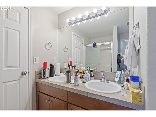 20583 Sw TESORO Ct, Beaverton, OR 97003