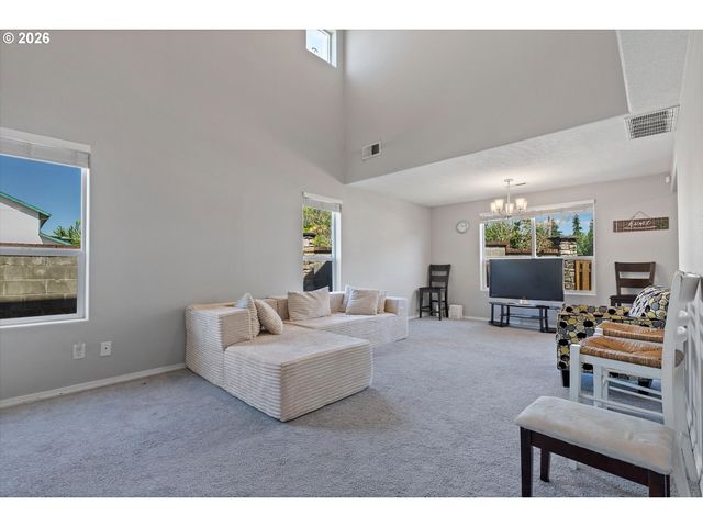 20583 Sw TESORO Ct, Beaverton, OR 97003