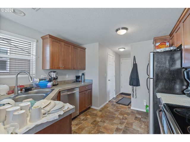 20583 Sw TESORO Ct, Beaverton, OR 97003