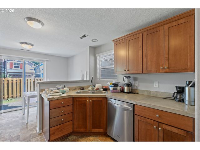 20583 Sw TESORO Ct, Beaverton, OR 97003