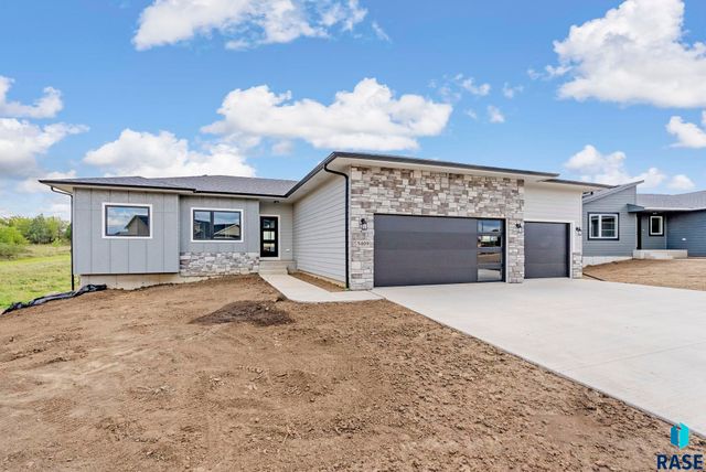 5409 E Brennan Dr Drive, Sioux Falls, SD 57110