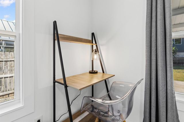 901 N Church ST, Georgetown, TX 78626