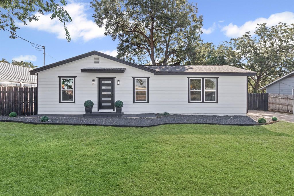 901 N Church ST, Georgetown, TX 78626