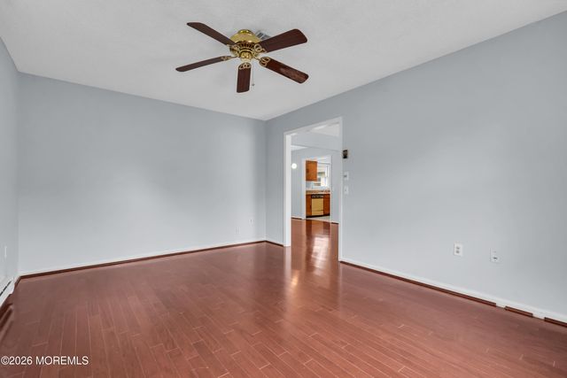 452 Roxbury Lane A, Monroe, NJ 08831