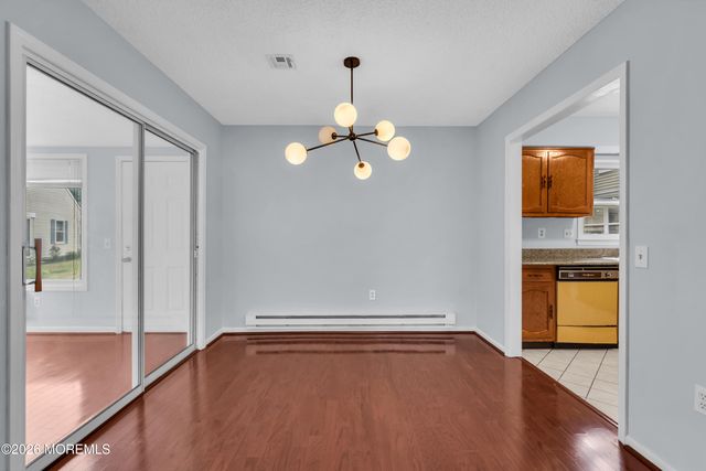 452 Roxbury Lane A, Monroe, NJ 08831