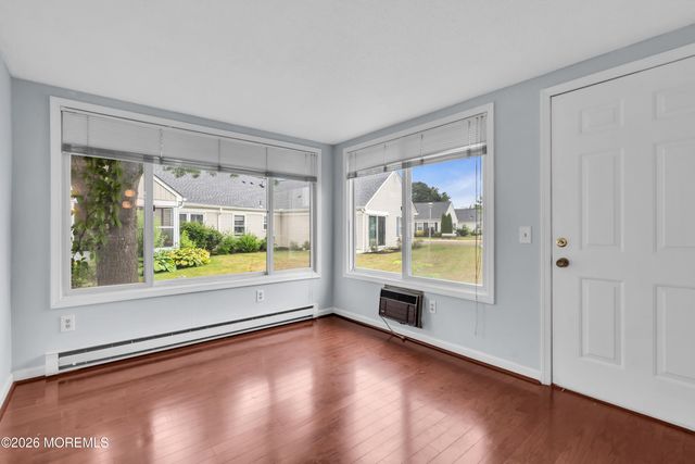 452 Roxbury Lane A, Monroe, NJ 08831