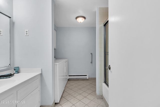 452 Roxbury Lane A, Monroe, NJ 08831