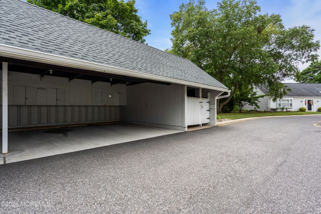 452 Roxbury Lane A, Monroe, NJ 08831