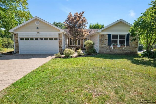 721 Brentwood Court, Algonquin, IL 60102