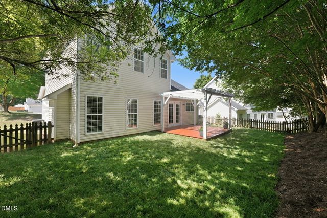 1120 Briarwood Drive, Mebane, NC 27302