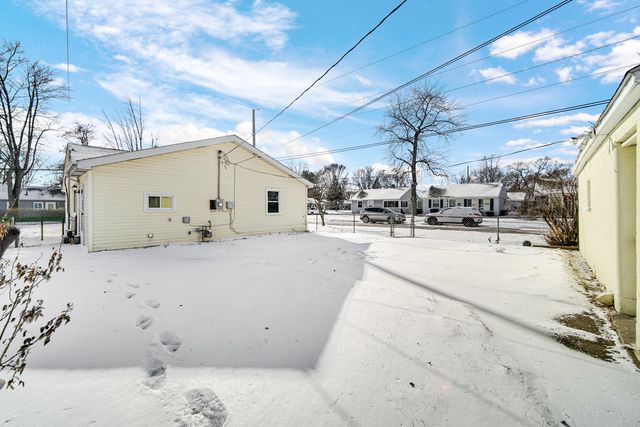 1236 W Cleveland Avenue, Hobart, IN 46342