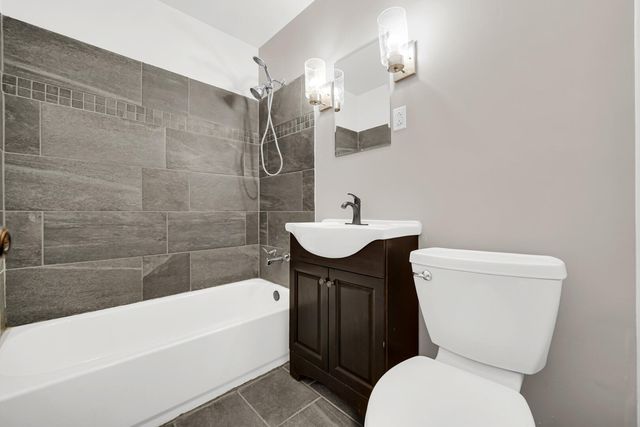 1236 W Cleveland Avenue, Hobart, IN 46342