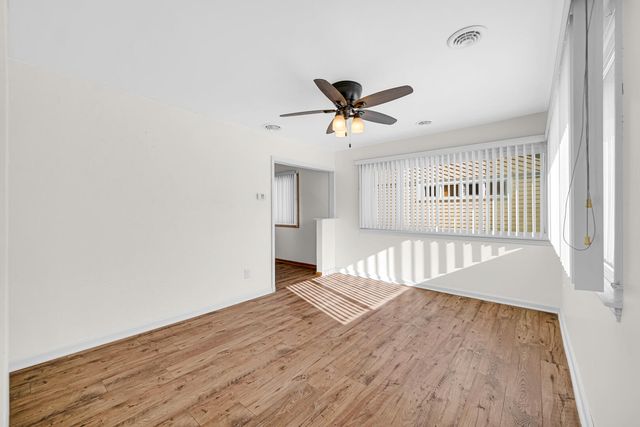 1236 W Cleveland Avenue, Hobart, IN 46342