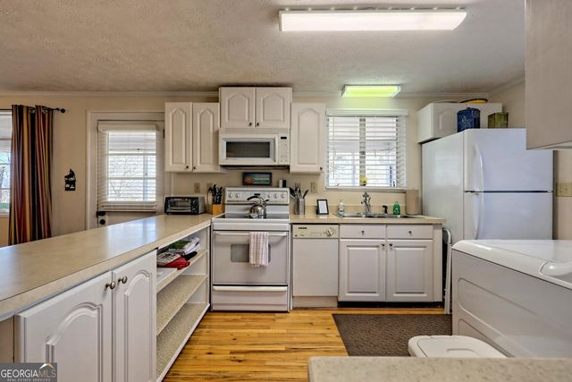 1528 Hillcrest Spur, Hiawassee, GA 30546
