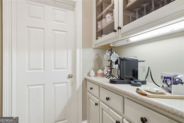 725 Quarterpath Lane, Alpharetta, GA 30004