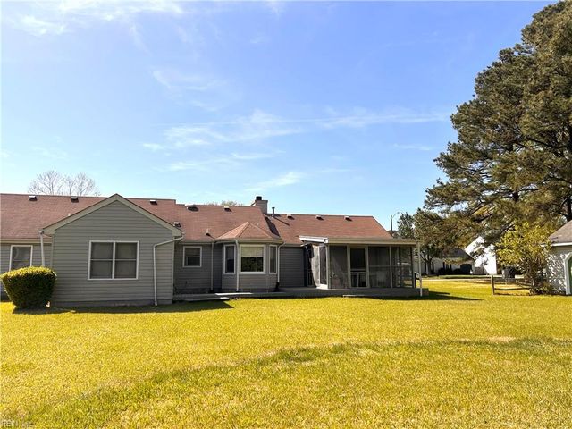 517 N Hills DR, Chesapeake, VA 23320