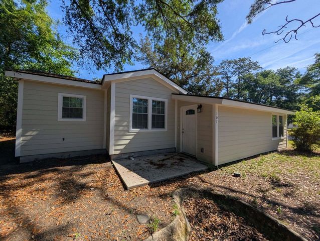 107 Converse Street, Walterboro, SC 29488